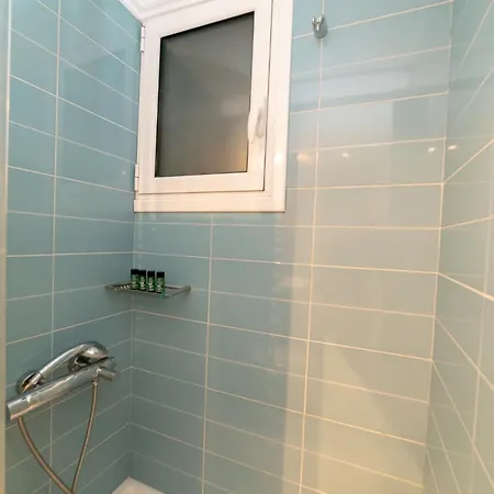 Apartment Luxury Sea-apartment In The Center Of Loutraki (Corinthia)